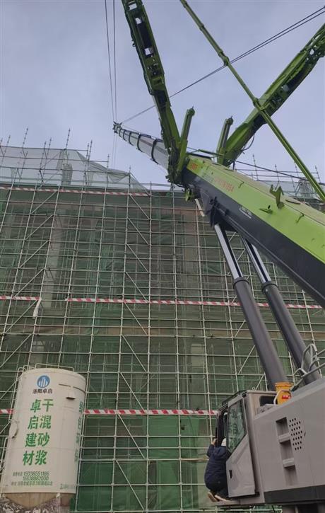 建筑工地吊裝案例