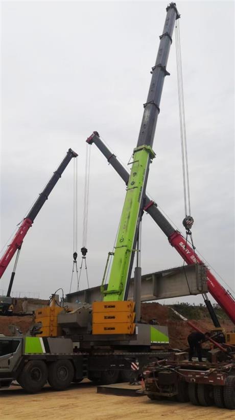 橋梁吊裝現(xiàn)場案例